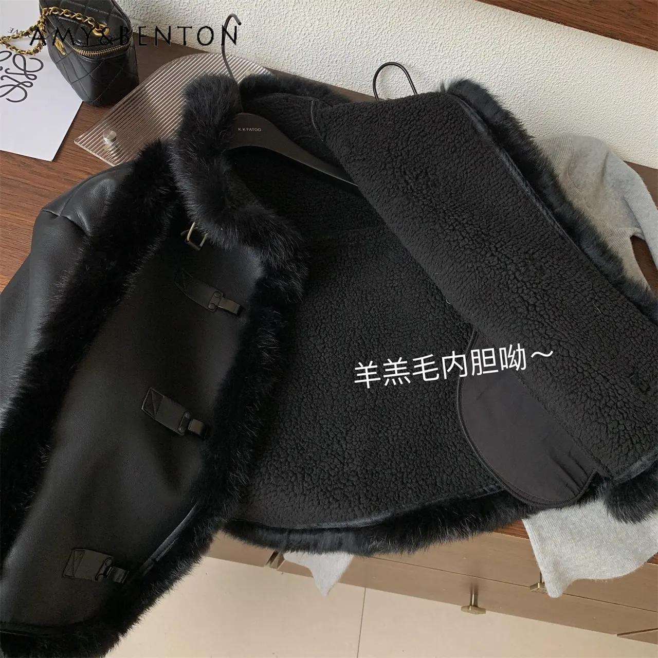 High Street Washed PU Leather Stitching Bright Line Edge Short Coat for Women Winter New Warm Lamb Wool Liner Leather Coat