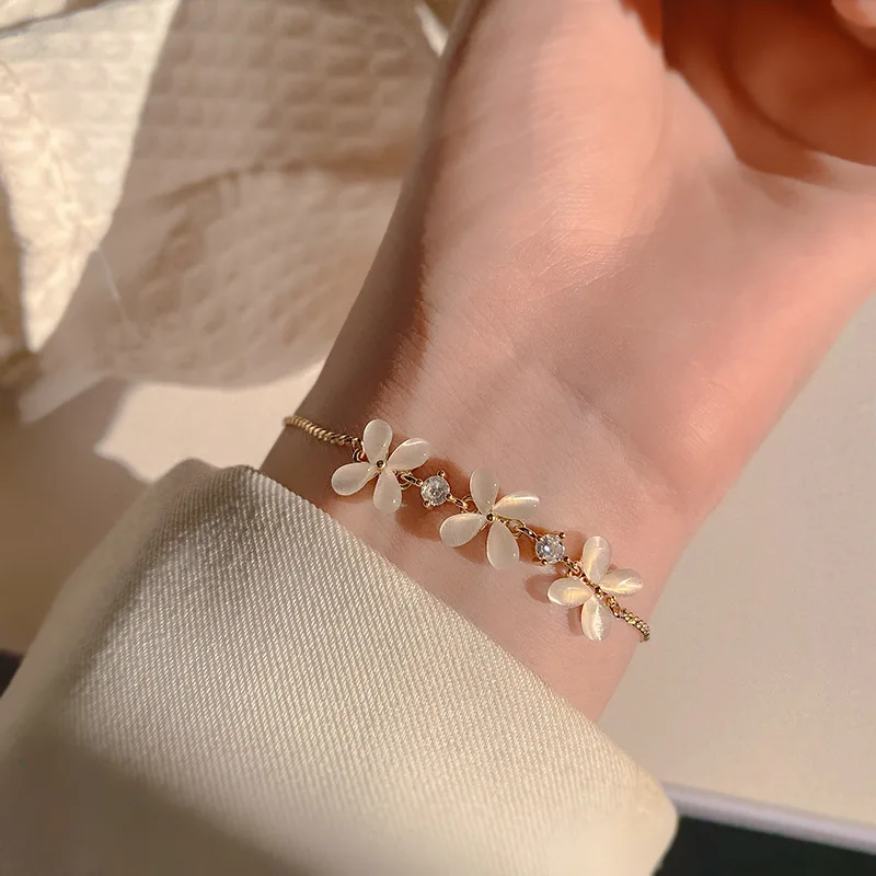 

Korean Fashion Girl Heart Bow Pearl Zircon Bracelet for Women Simple Charm Chain Bracelet Bangles for Women Party Jewelry Gift