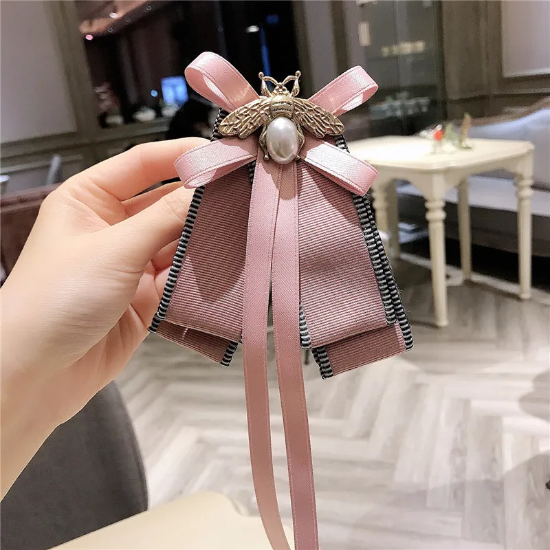 

Korean High Grade Ribbon Pink Bow Brooches Bee Bowknot Collar Pins Shirt Necktie Accessories Corsage Brooches for Women Jewelry