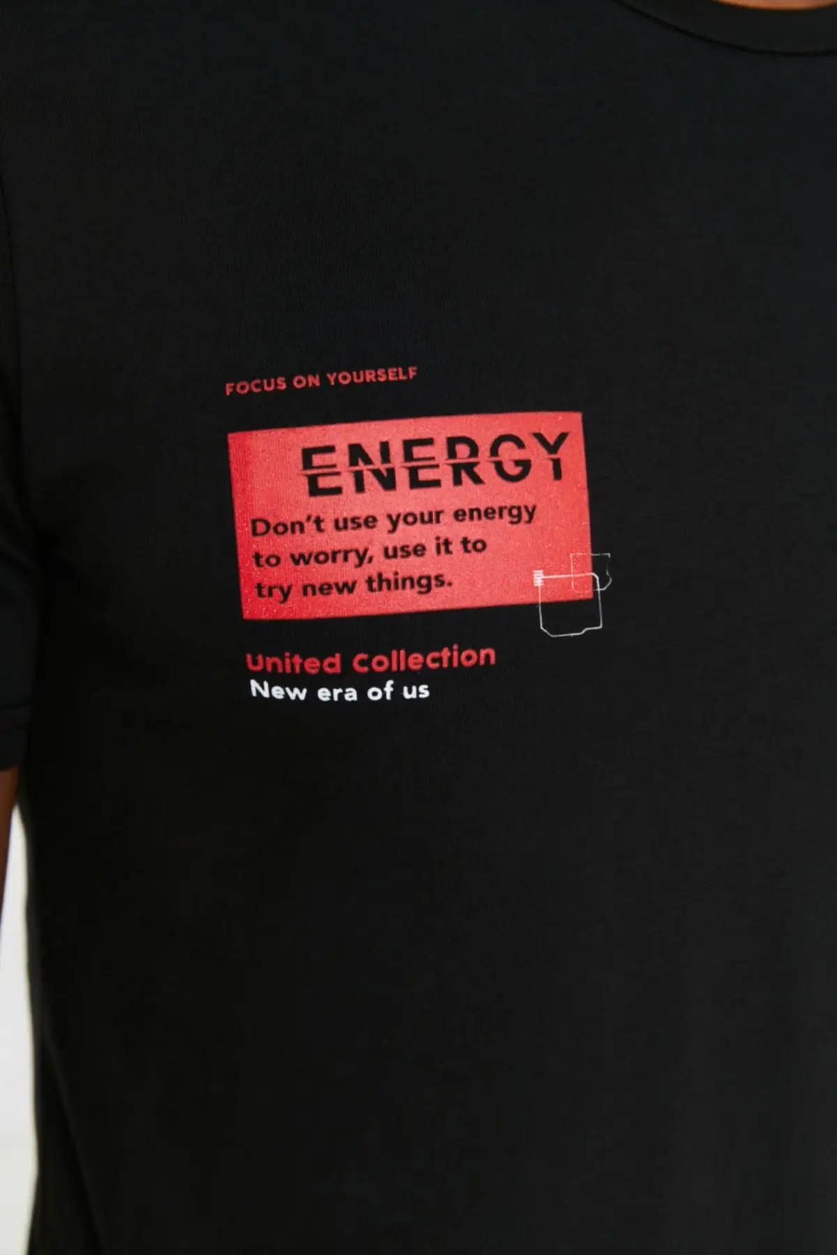 

Men's Slim Fit Bike Collar Short Sleeve Printed T-Shirt TMNSS22TS1898