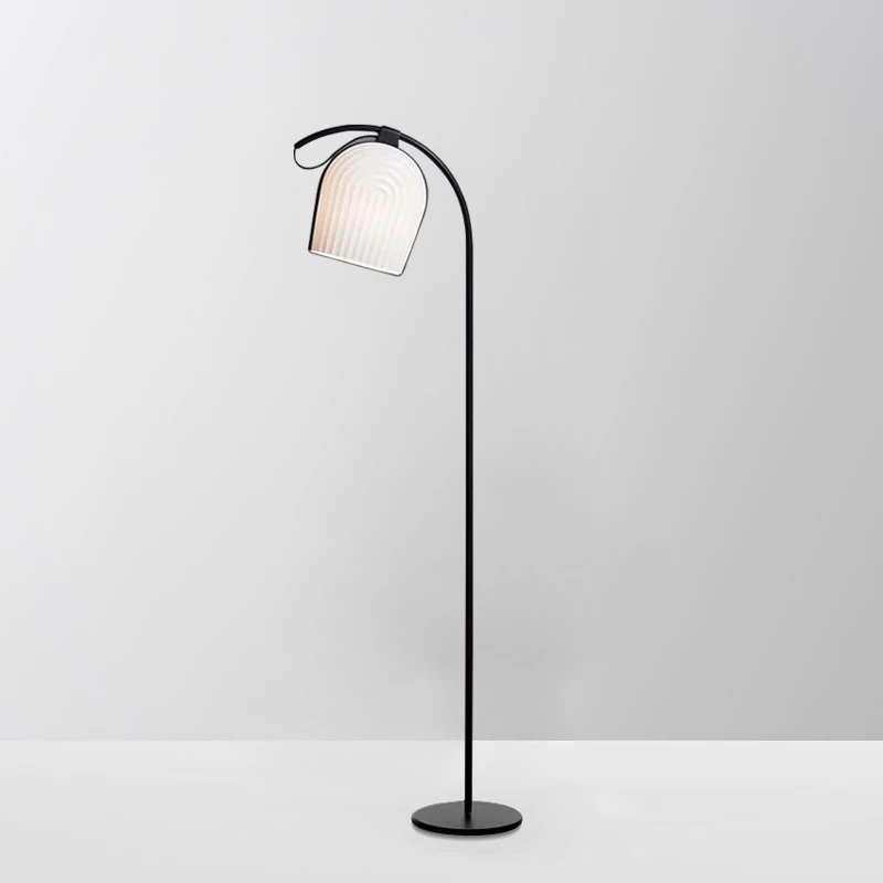 

Скандинавская Современная креативная простая стильная напольная лампа для гостиной, дивана, спальни, выставочного зала, кабинета