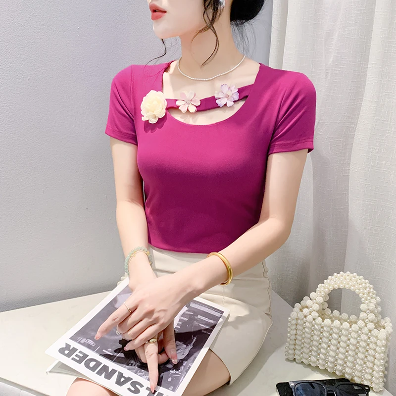 Женская хлопковая футболка с коротким рукавом круглым вырезом и объемными