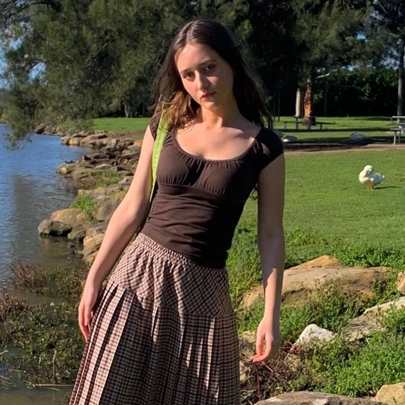 

Женская короткая футболка с коротким рукавом, однотонная плиссированная короткая футболка с круглым вырезом, летняя эластичная рубашка до ...