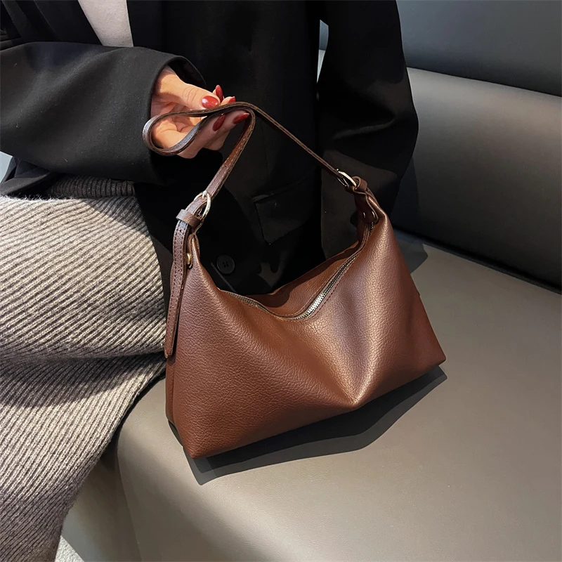 2023 new Spring and Summer women's shoulder bag textured leather women's bag casual zipper women's bag solid color retro bag