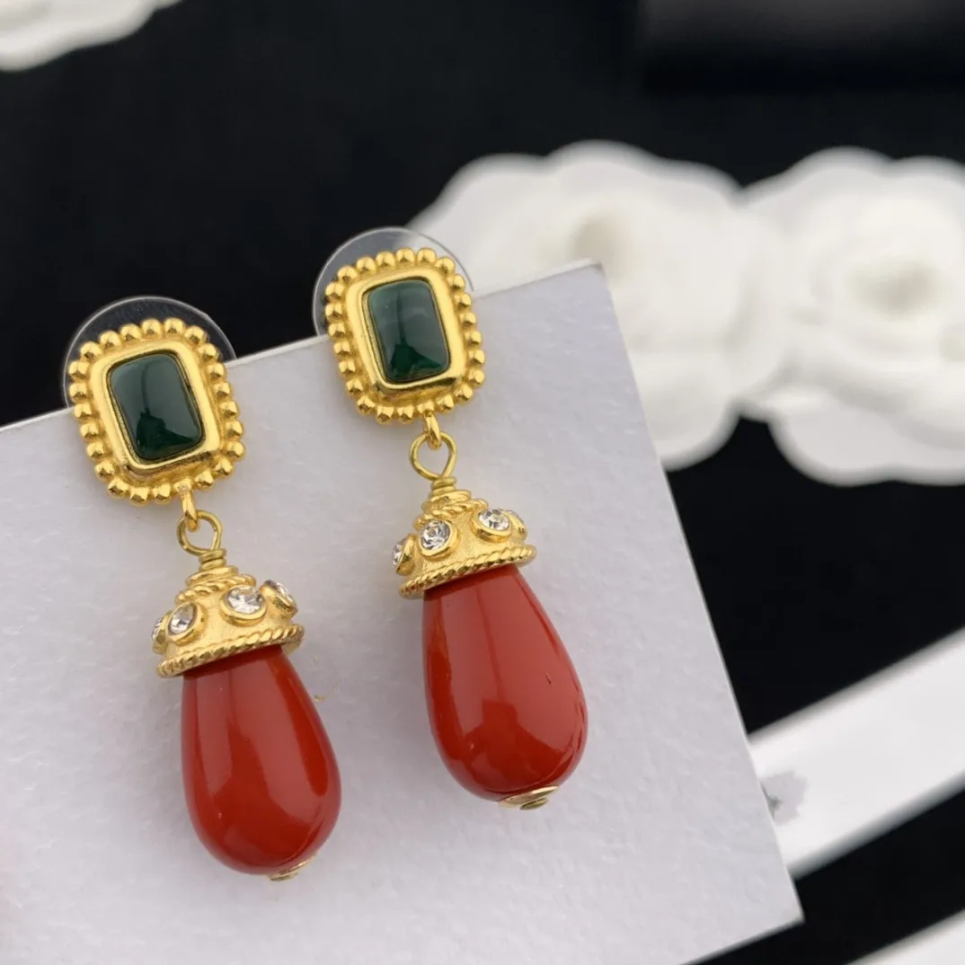 

European and American fashion Retro Red Drop Pendant Earrings