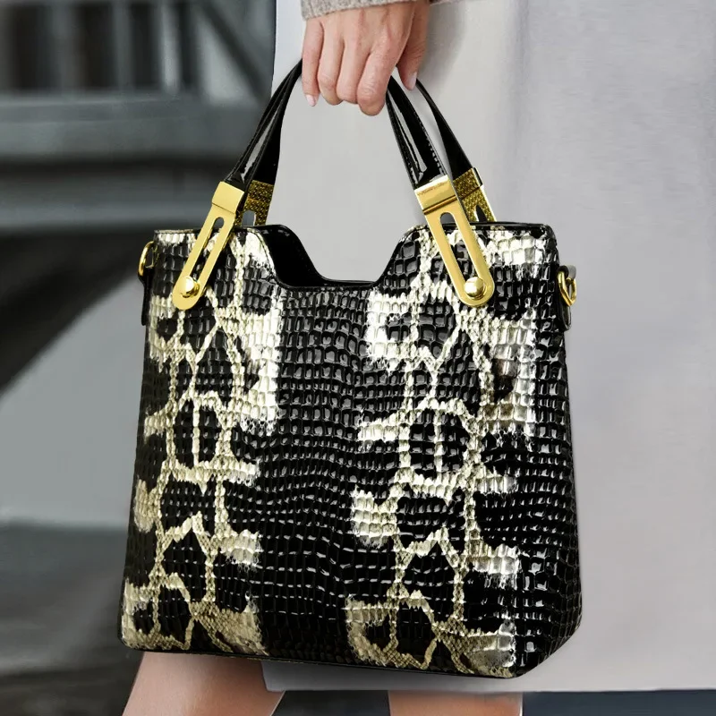 

Luxury Fashion Snake Pattern Women Handbags New Genuine Leather Large Capacity Mom Shoulder Messenger Bag Portable Tote Bags