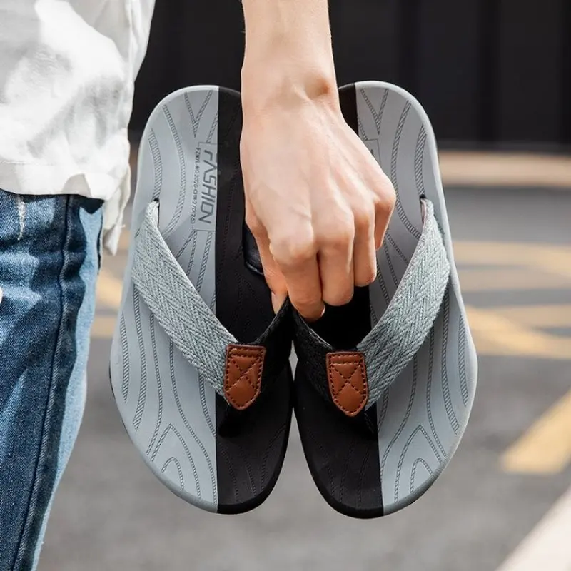 

Summer Men Flip Flops Massage Slippers Skid-proof Good Quality Double Sole Shoes Soft Comfortable Big Size Male Shoes Hot Sale