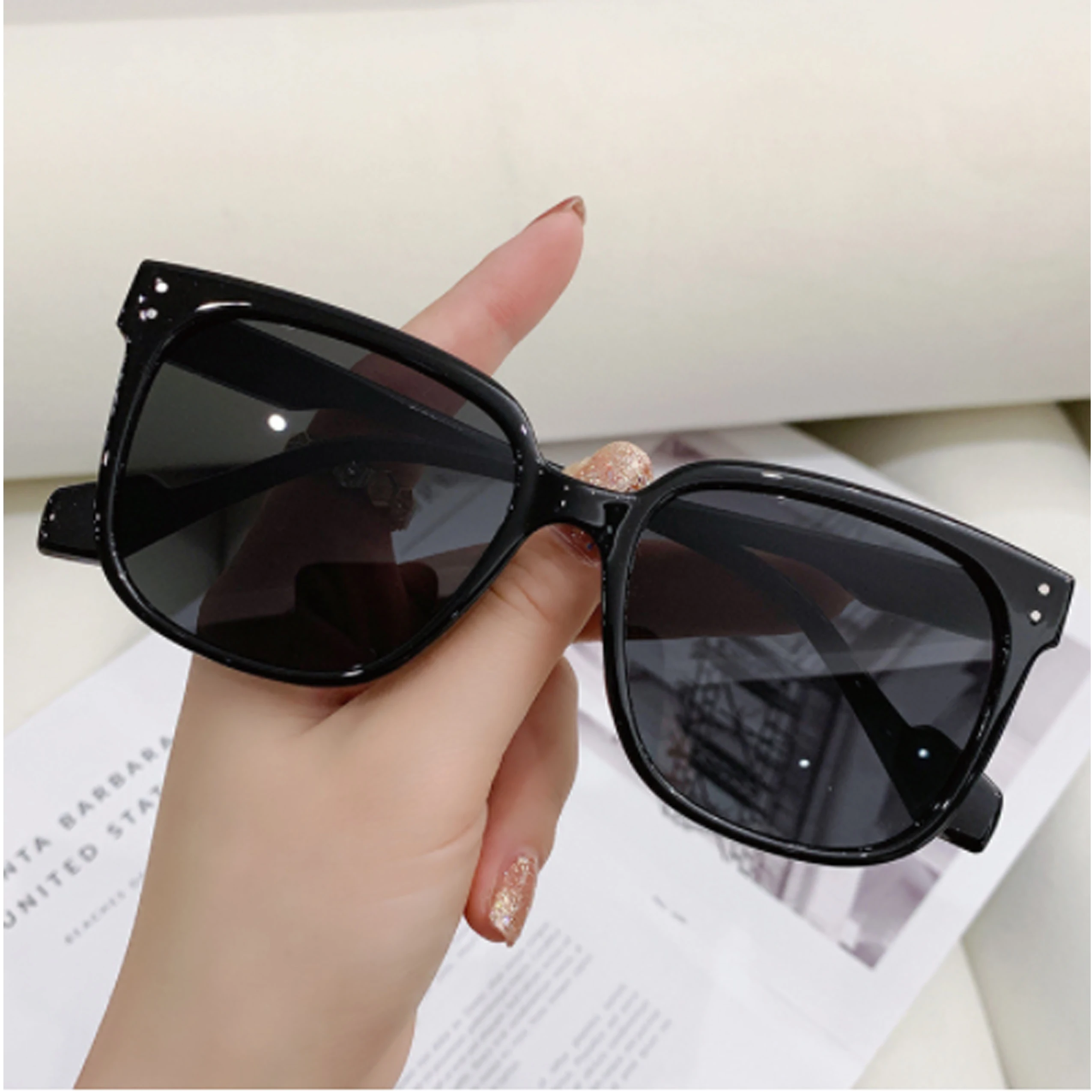 

Новинка 2022, солнцезащитные очки квадратной формы в стиле ретро для мужчин и женщин