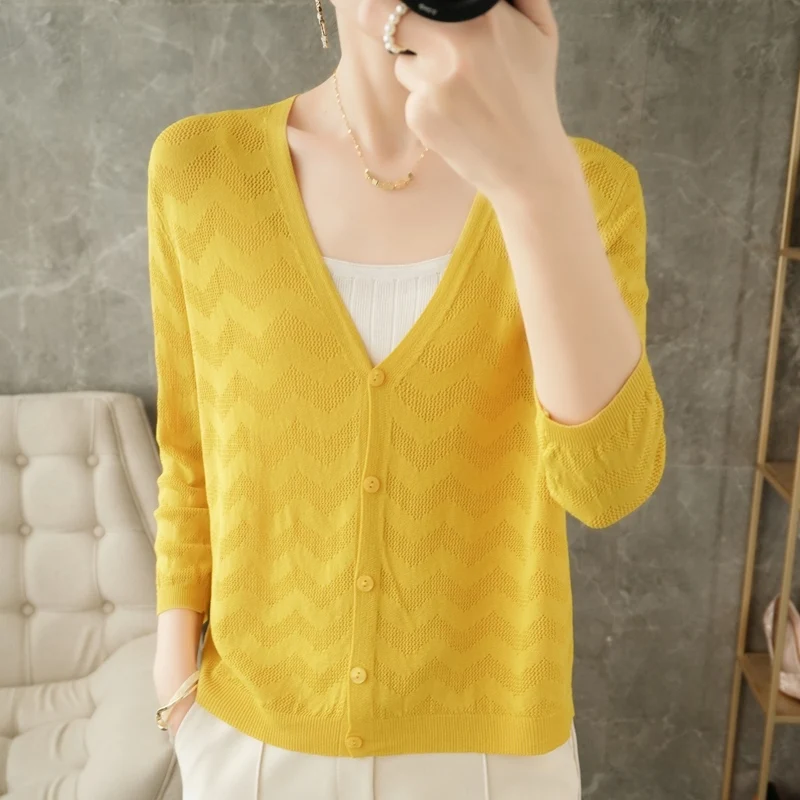 

Spring and Summer New Cardigan Women V-neck Knitted Jacket Fashion Beaded Ice Silk Empty Top Loose Thin Section Sunscreen Shirt