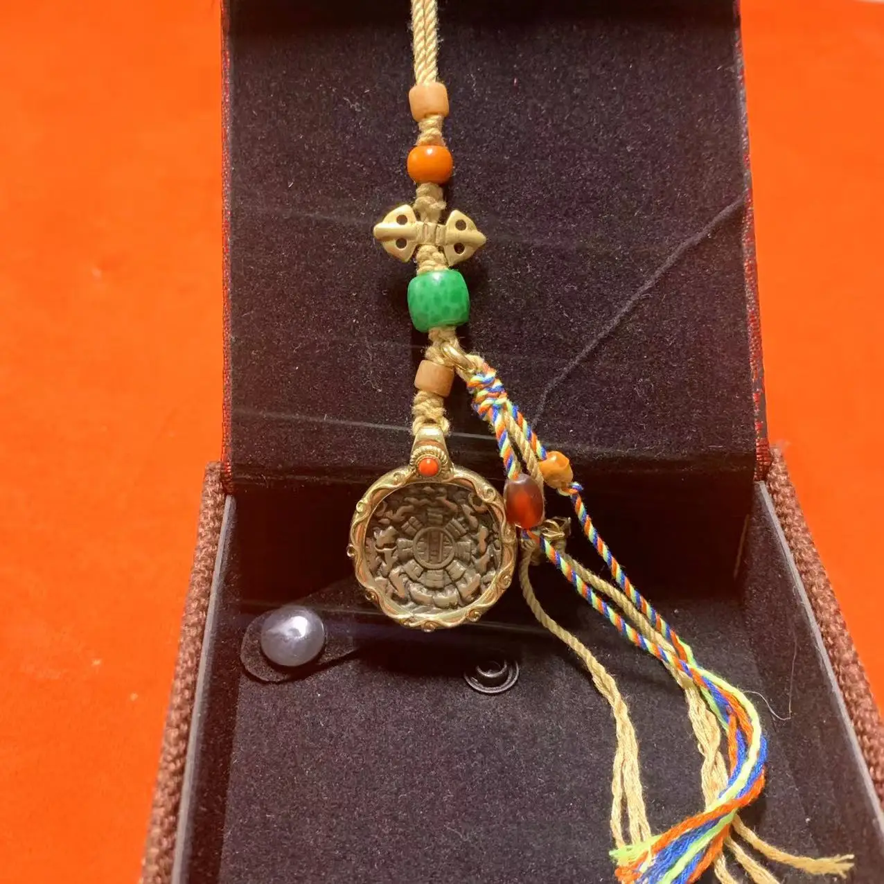 1pcs/lot Tibetan natural ruby ​​embellished Jiugong gossip card to exorcise evil spirits keep safe attract wealth jewelry amulet