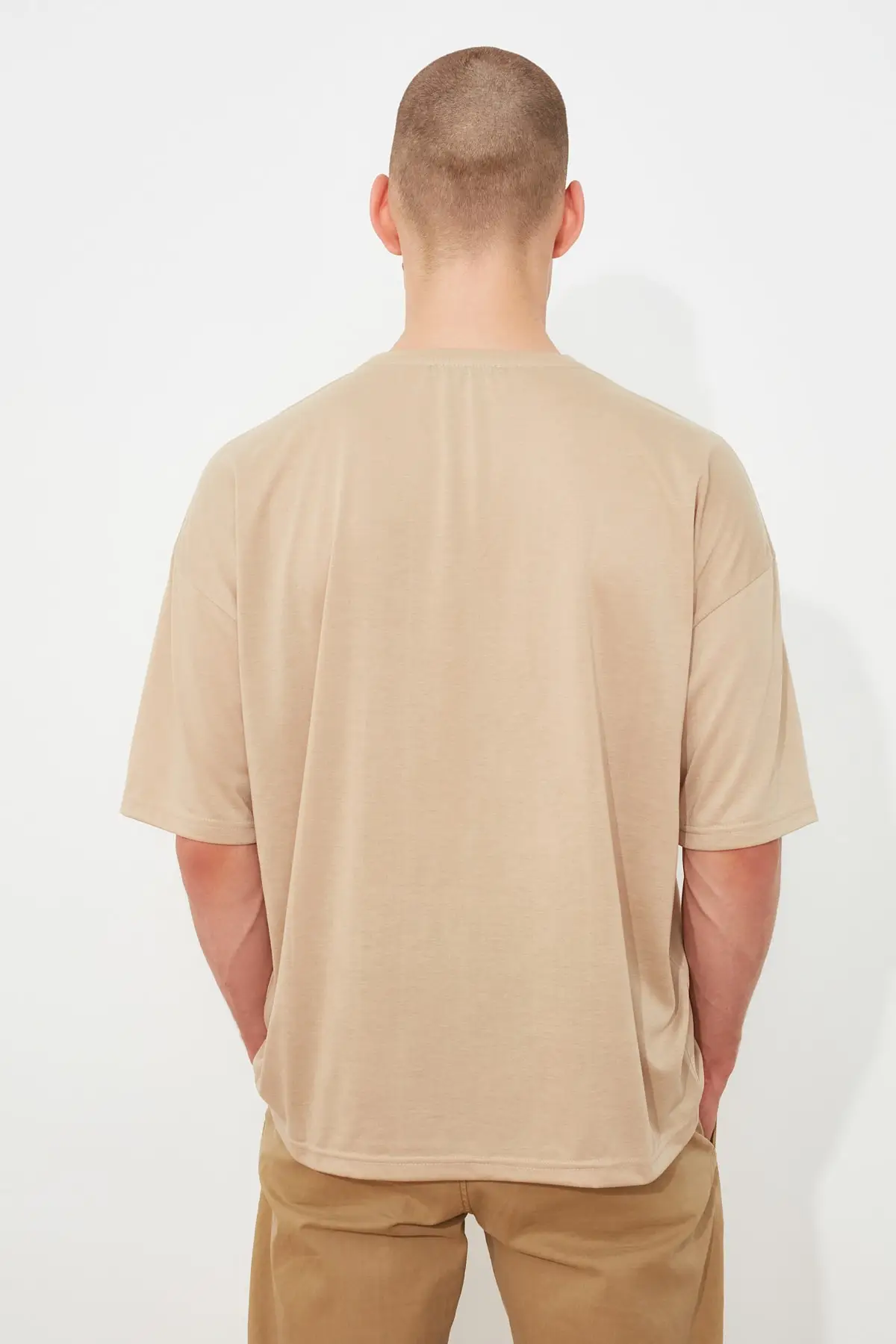 

Trendyol Men Oversize Fit Basic 2'li Package Bike Collar Short Sleeve T-Shirt TMNSS21TS1092