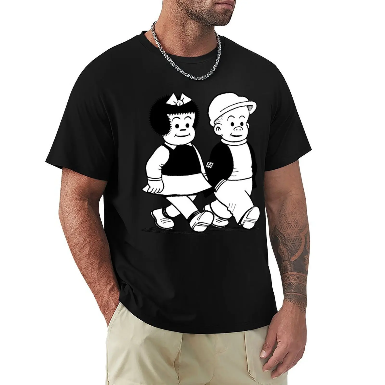 Фото Футболка Nancy et Sluggo V в классическом стиле, простая, модная, повседневная. №1