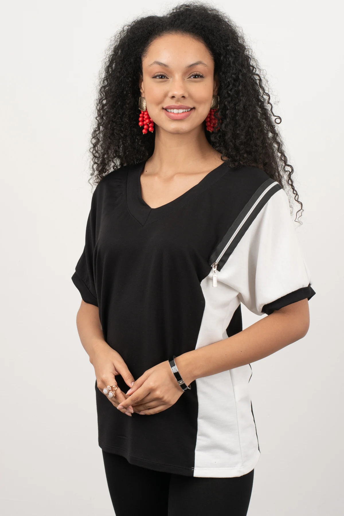 

Black White Zipper Detail Trend Blouse summer spring new season short-sleeve two colors casual cut modern women blouse top clothing