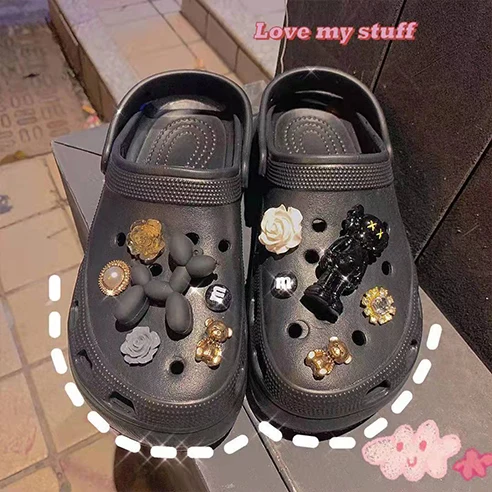 1 Set Hot Sale DIY Shoes Charms for Croc Cute Bear JIBZ Handmade Croc Charms Designer Quality Garden Shoe Decoration Girl Gift