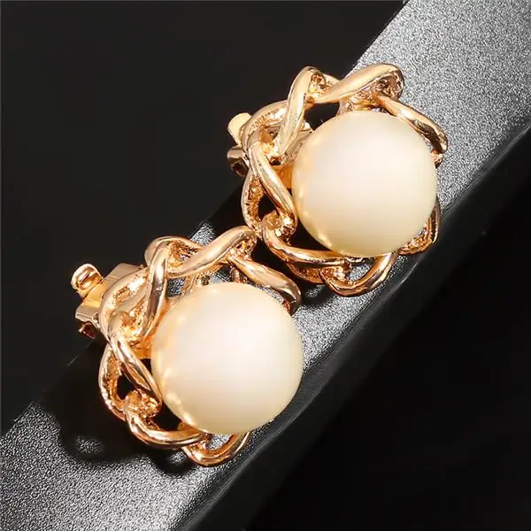 

Fashion Elegant Charming Metal Hollow Geometric Square Stud Earrings Imitation Pearls Women Jewelry
