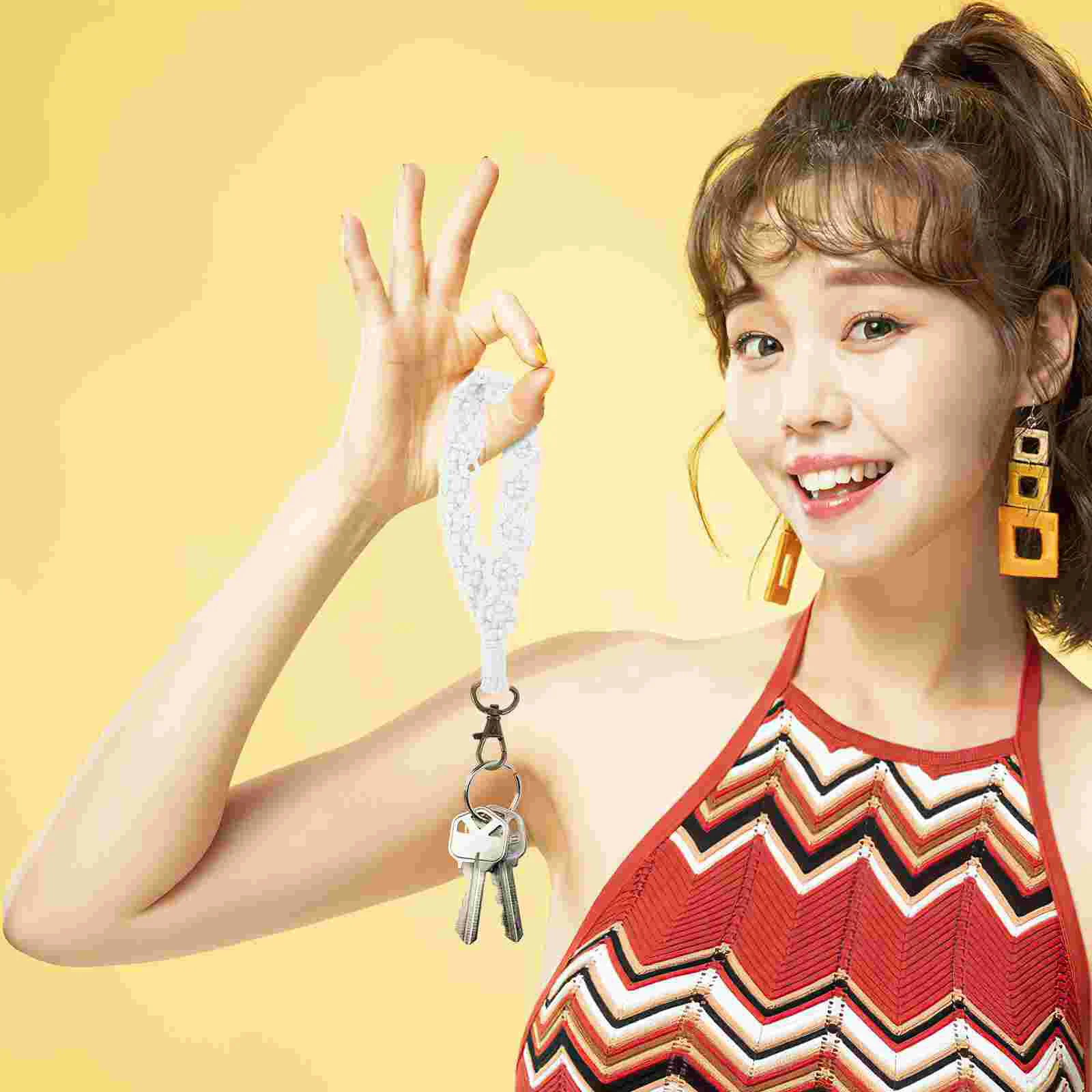 Рисунок 6 - Ремешок для запястья макраме для ключей