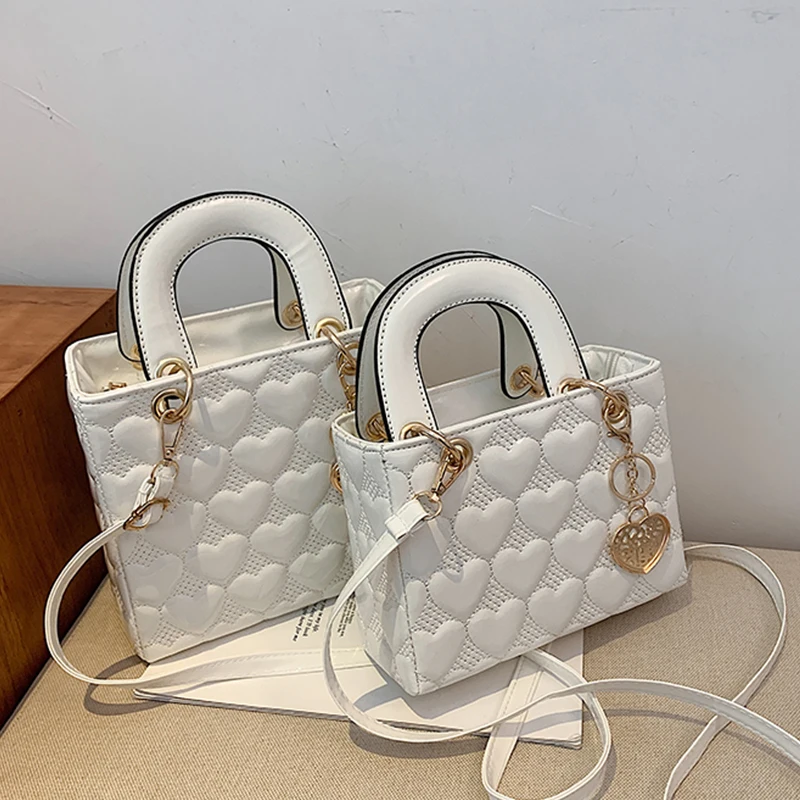 

Ladies Handbag PU Leather Luxury Embroidered Thread Shoulder Bag Designer Crossbody Bag Love Pendant Crossbody Bag