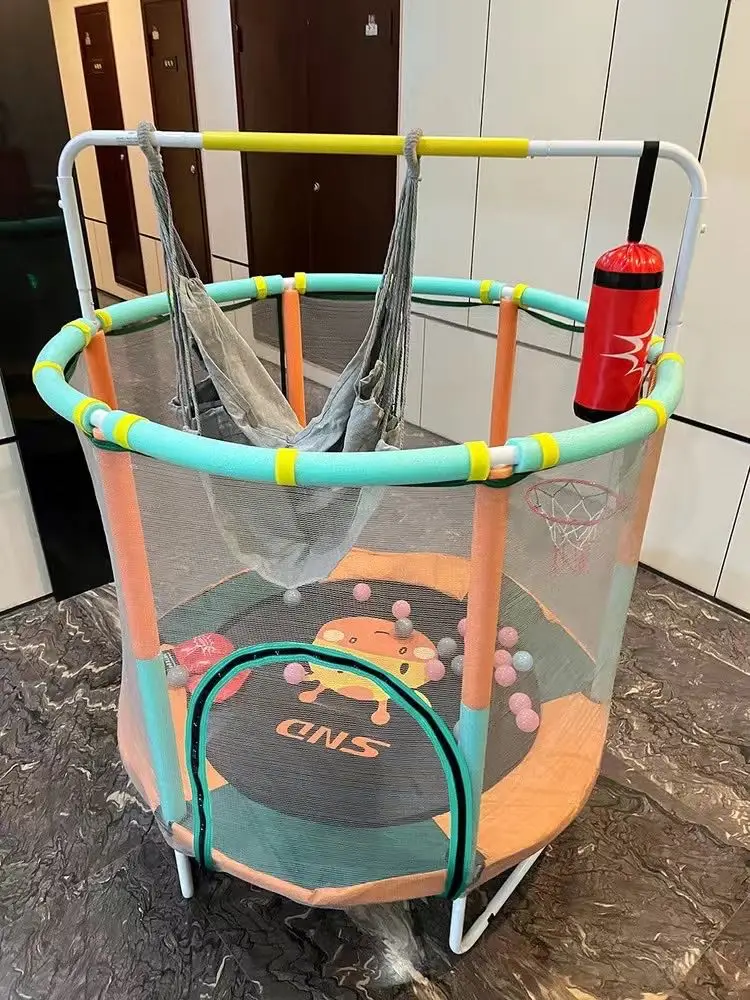 Детский прыгающий батут с безопасными поручнями диаметр 140 см