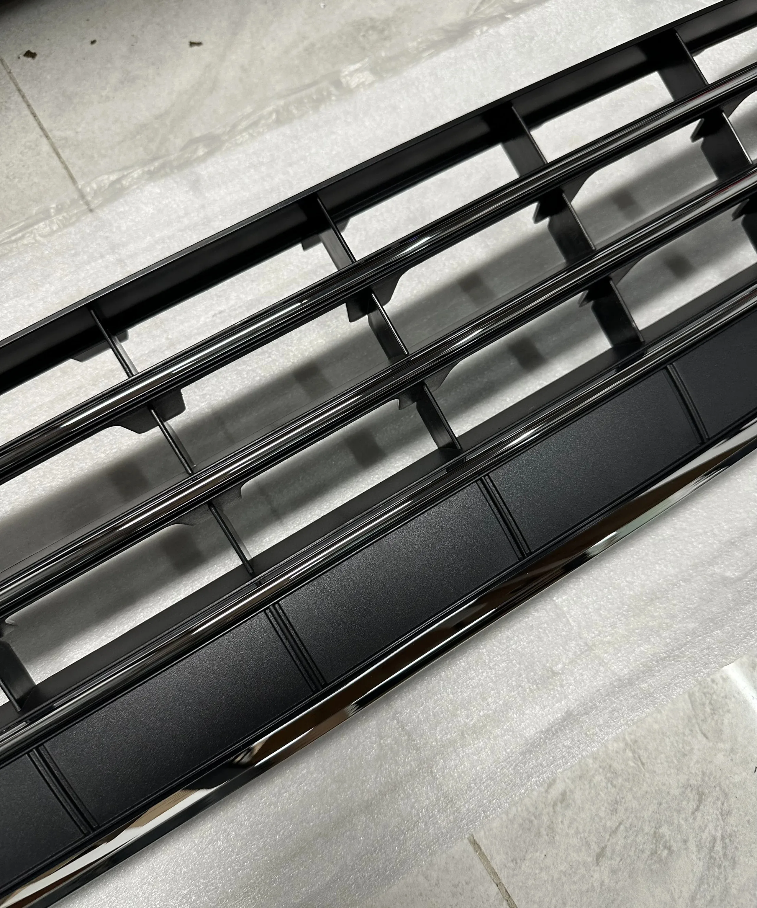 Передний бампер VW для VOLKSWAGEN Touareg 2011-2014 нижняя решетка гриля передняя