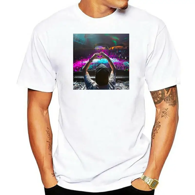 

Dj Avicii Tim Bergling Party Cool Movie Poster Unisex Cool Tshirt