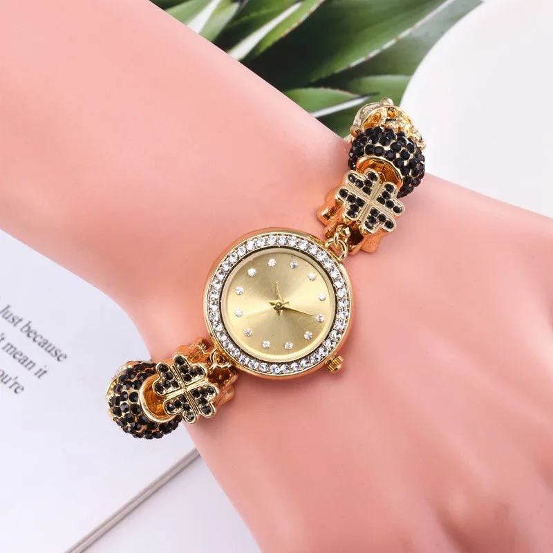 Women's Watch Cute Gold and Silver Heart Shaped High Quality Bracelet, Surprisingly Designed, Popular Lover Gift Style Clock