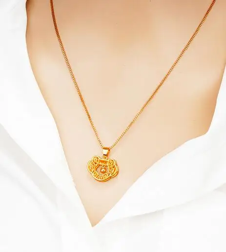 

Pure copper electroplating lovely 24K Gold Pendant Long life lock hollowed out accessories female national wind sand gold source