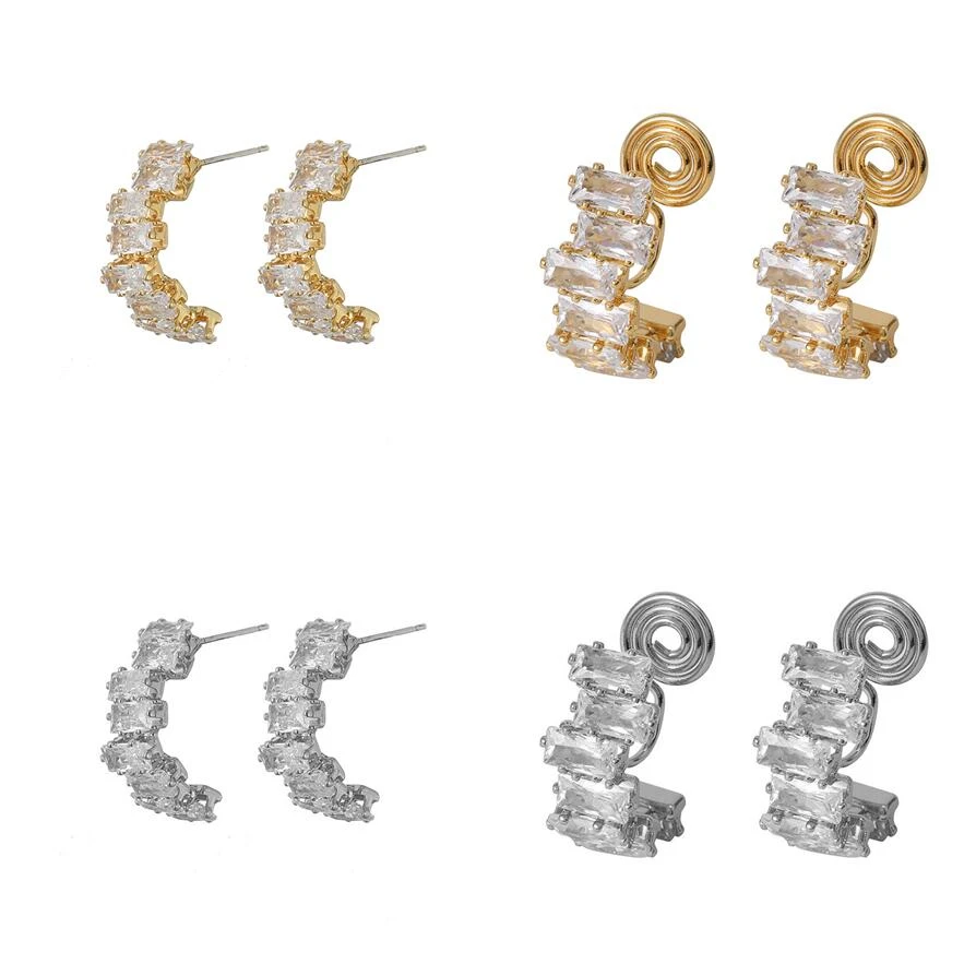 

Серьги-гвоздики женские серебряные с квадратным Цирконом