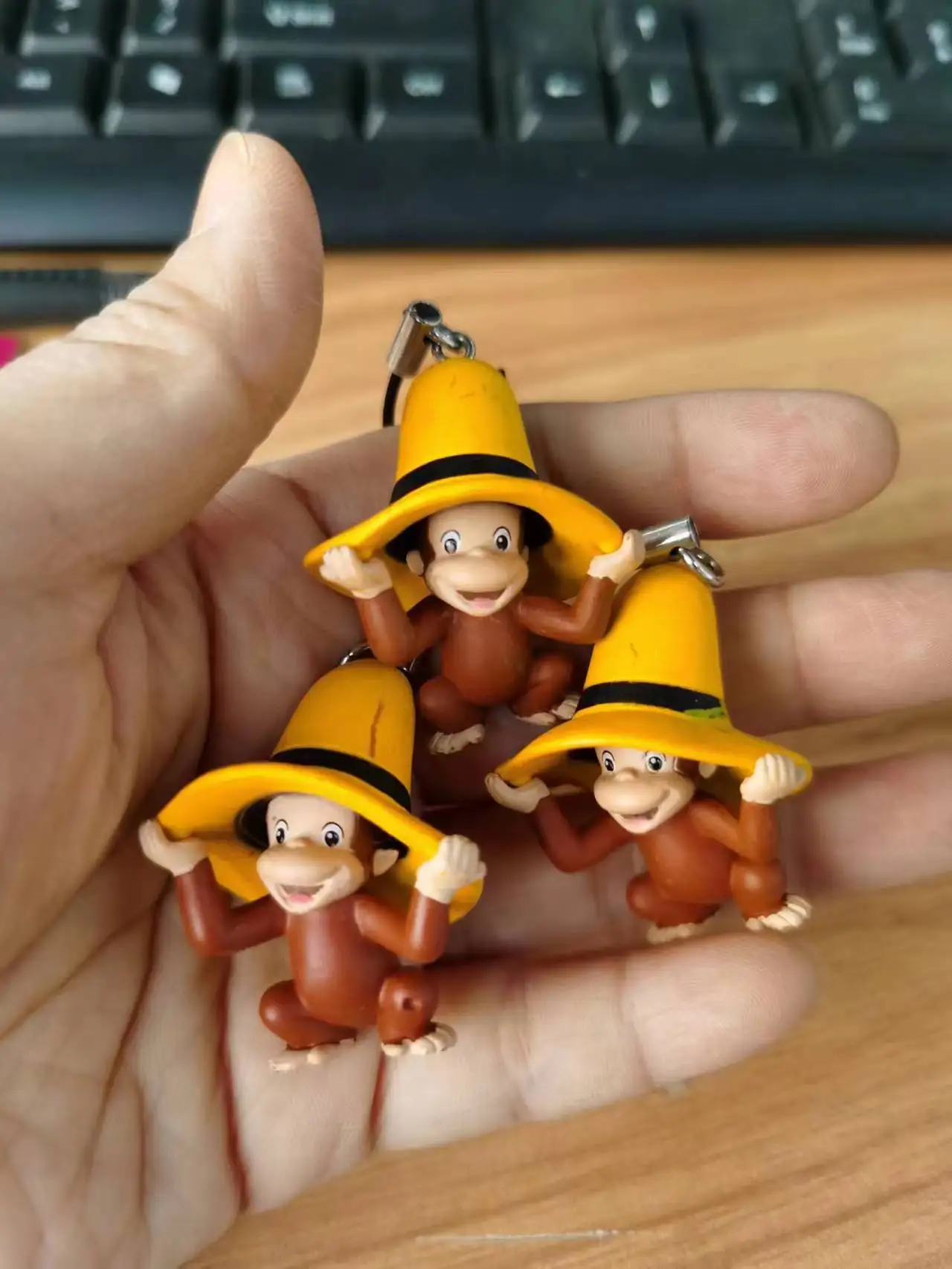 Маленький брелок для ключей из ПВХ с рисунком в виде персонажа из креп-жоржемчуга, отправляется в случайном порядке, 1 шт.