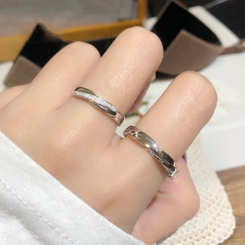 Обручальное кольцо JK &amp JY из белого золота 18 карат с натуральными бриллиантами |