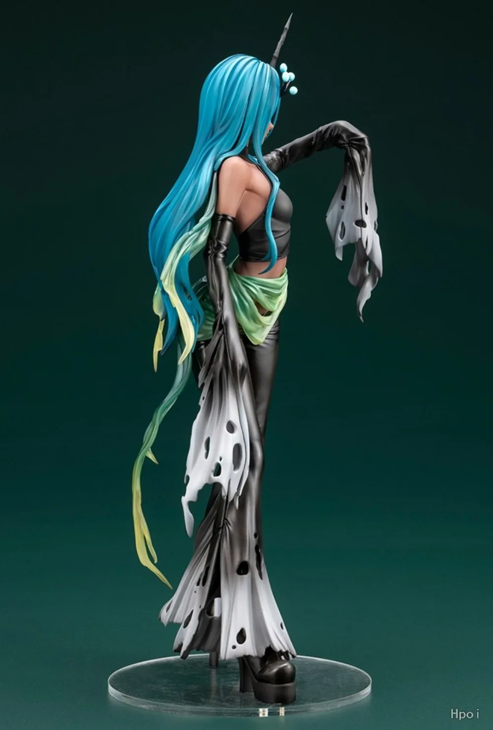 Фото 100% Оригинальная, подлинная, в наличии фигурка Kotobukiya Queen Chrysalis (предварительно окрашенная), модель аниме-персонажа, декоративная игрушка, подарок на день рождения №3