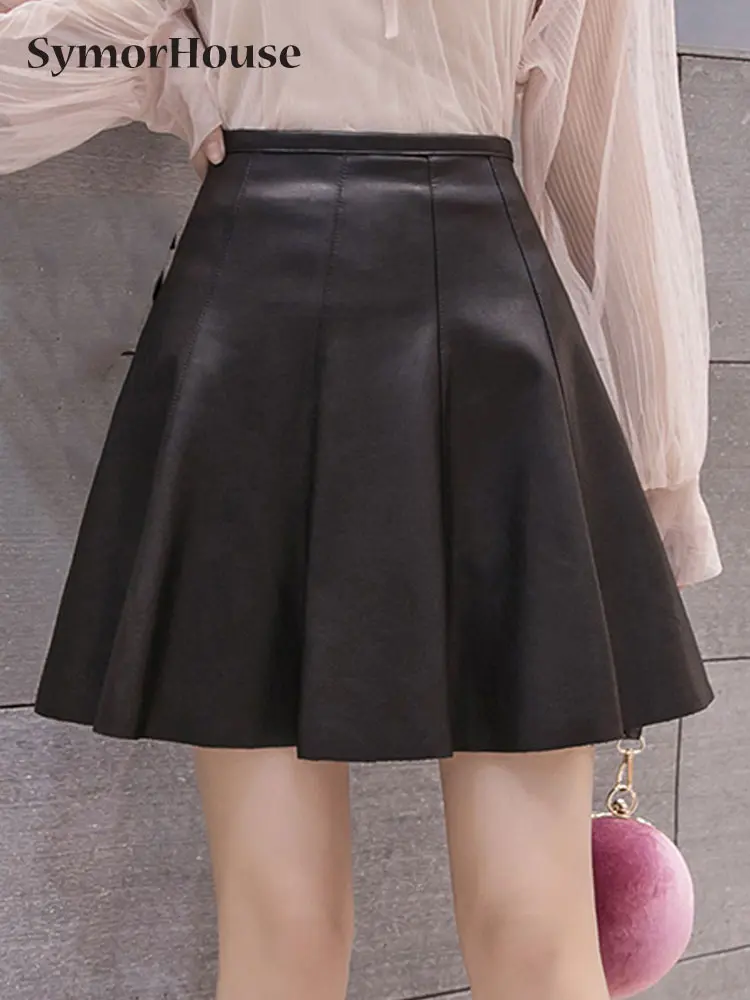 

Осень-зима 2023, Новая модная женская однотонная плиссированная юбка, короткая юбка из искусственной кожи с высокой талией для клубов и вечеринок, Черная Женская