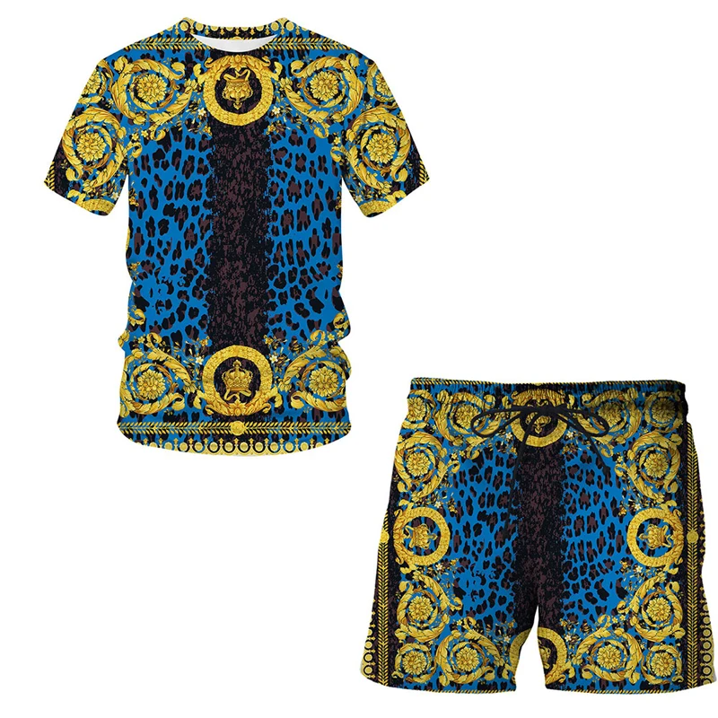 

Комплект летней одежды из футболки с коротким рукавом и шортов