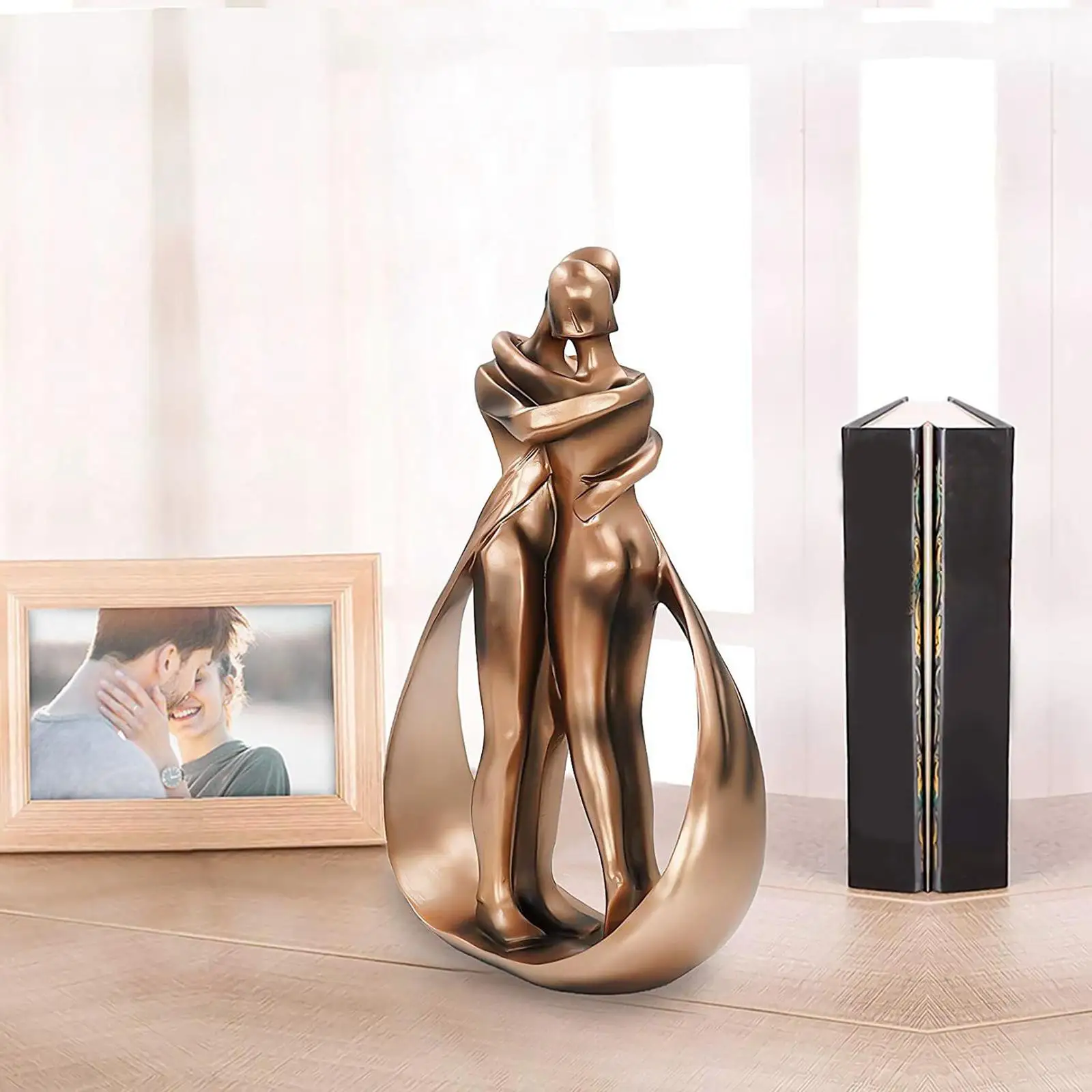 

Resin Couple Kiss Desktop Ornament Birthday Gifts Decoration Romantic Desk Statue for Wedding Office Christmas Home Men Women