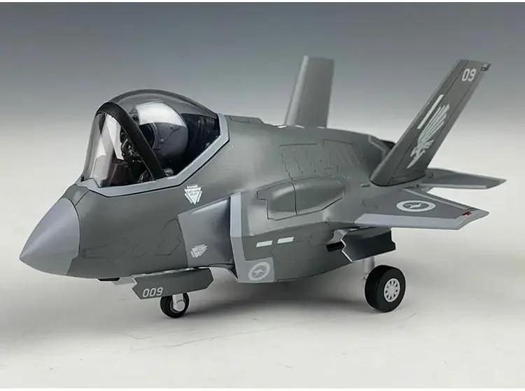 Great Wall GQ-001 F-35A USAF/RAAF Cute Q Verison Present Pilot Model SNAP KIT