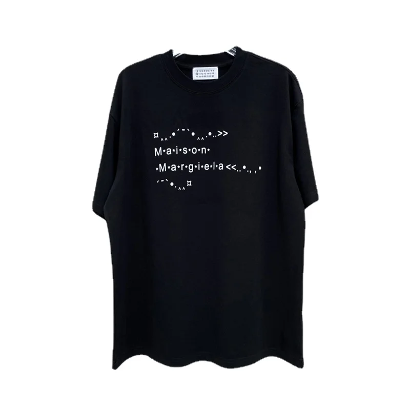 

2023 Margiela MM6 Smile Text Pattern T-Shirt Men Women Harajuku Anime High Quality Oversize Maison Mm6 Logo Casual Tee Shirt Top