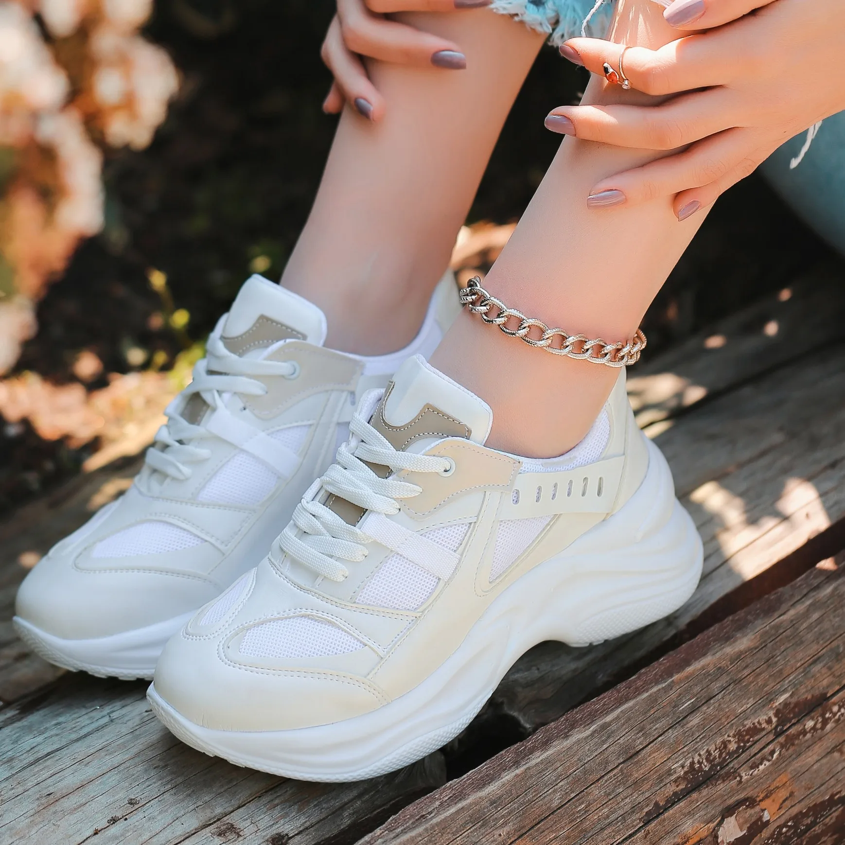 

Feym White Skin Lace-Up Sports Shoes