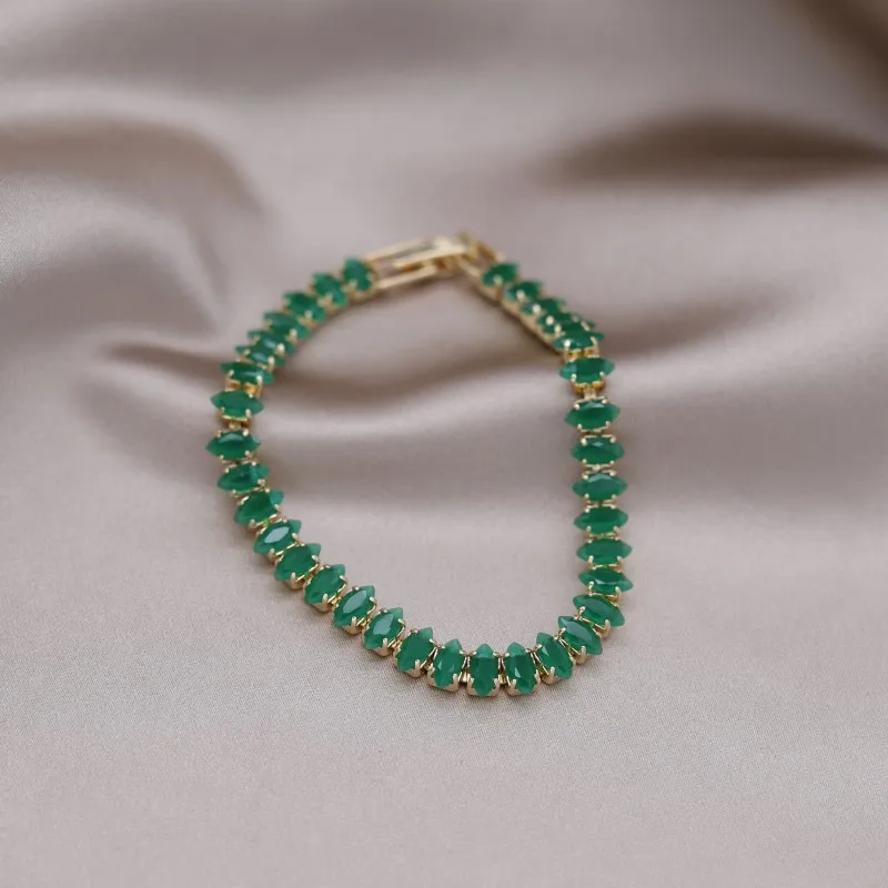 Женский браслет из циркония