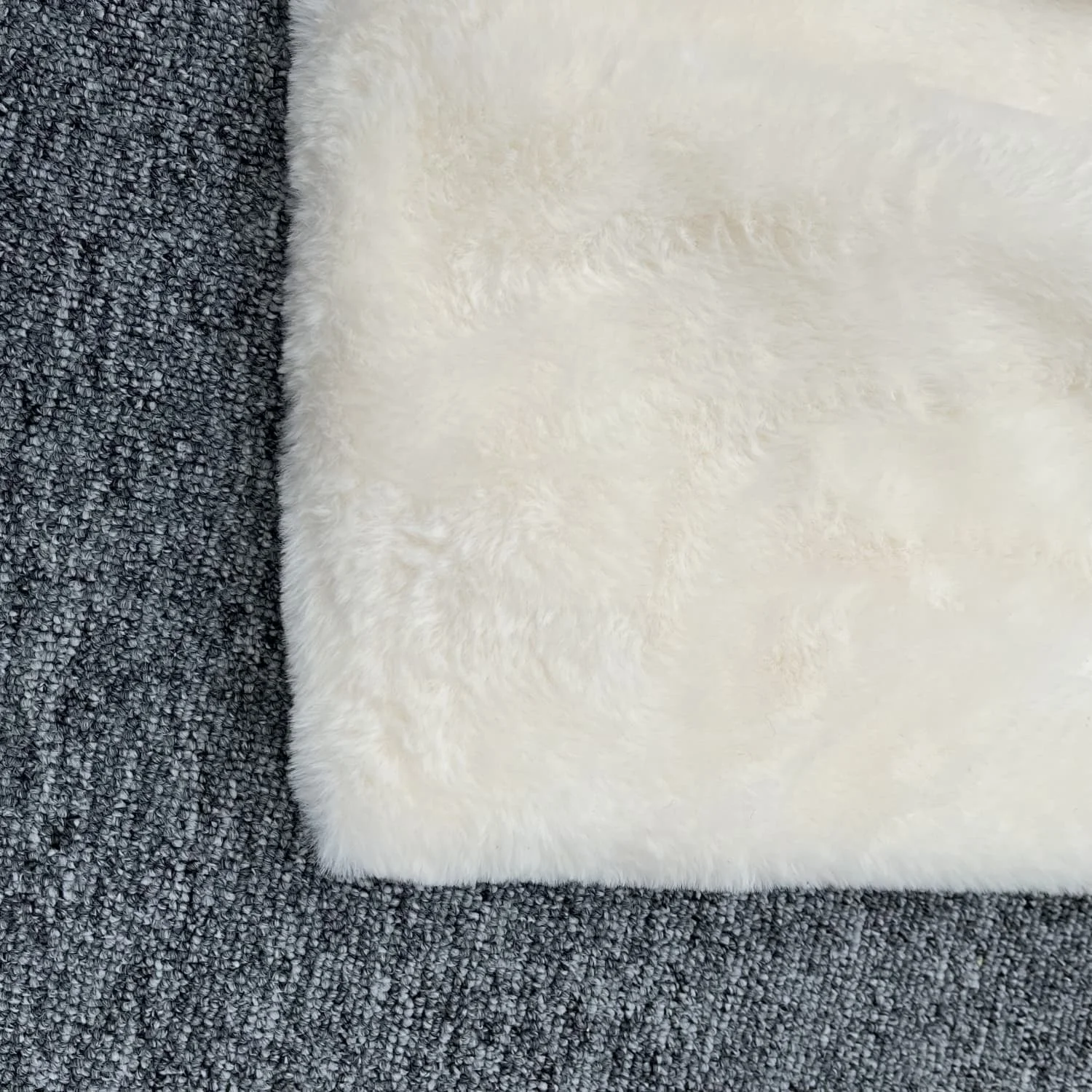 Новое женское пальто Kar&ampOtza 2024 осенне-зимнее с однобортными лацканами и поясом