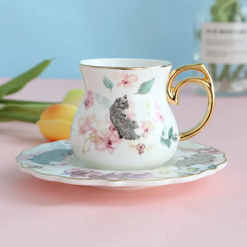 

Light refined luxury Turkish ceramic coffee cup and saucer set of 6 espresso coffee cup small cup mini tripod