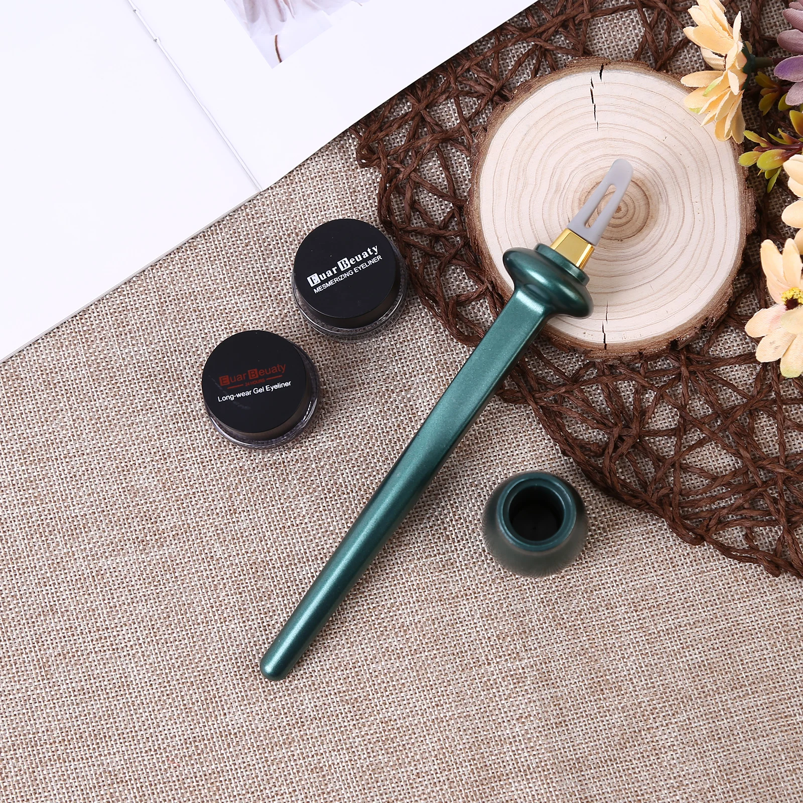 

1 Set Eyeliner Guide Tools Eye Makeup Styling Drawing Guide Gel Reusable Eyebrows Eye Shadow Brush Eyeliner Makeup Tool No-Skip
