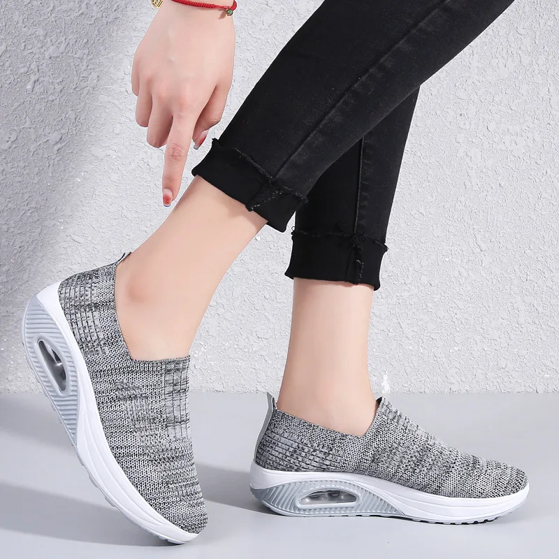 2023 Sneakers Women Fashion Shoes New Breathable Women's Vulcanized Shoes Thick Bottom Solid Female Shoes Deportivas Hombre
