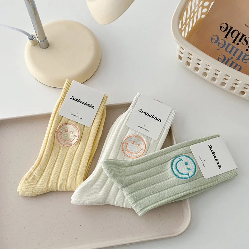 New Spring/Summer Socks Women INS Wind White Stacked Socks Tide Solid Cotton Female Embroidered Smiling Face Mid Tube Socks