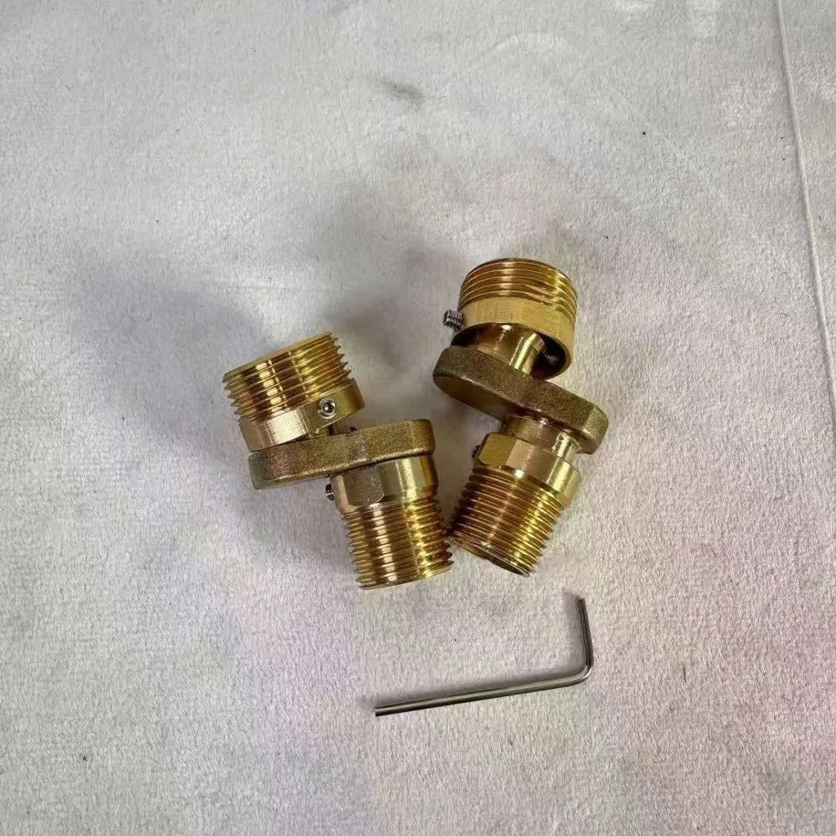 

Угловой настенный адаптер для смесителя из нержавеющей стали