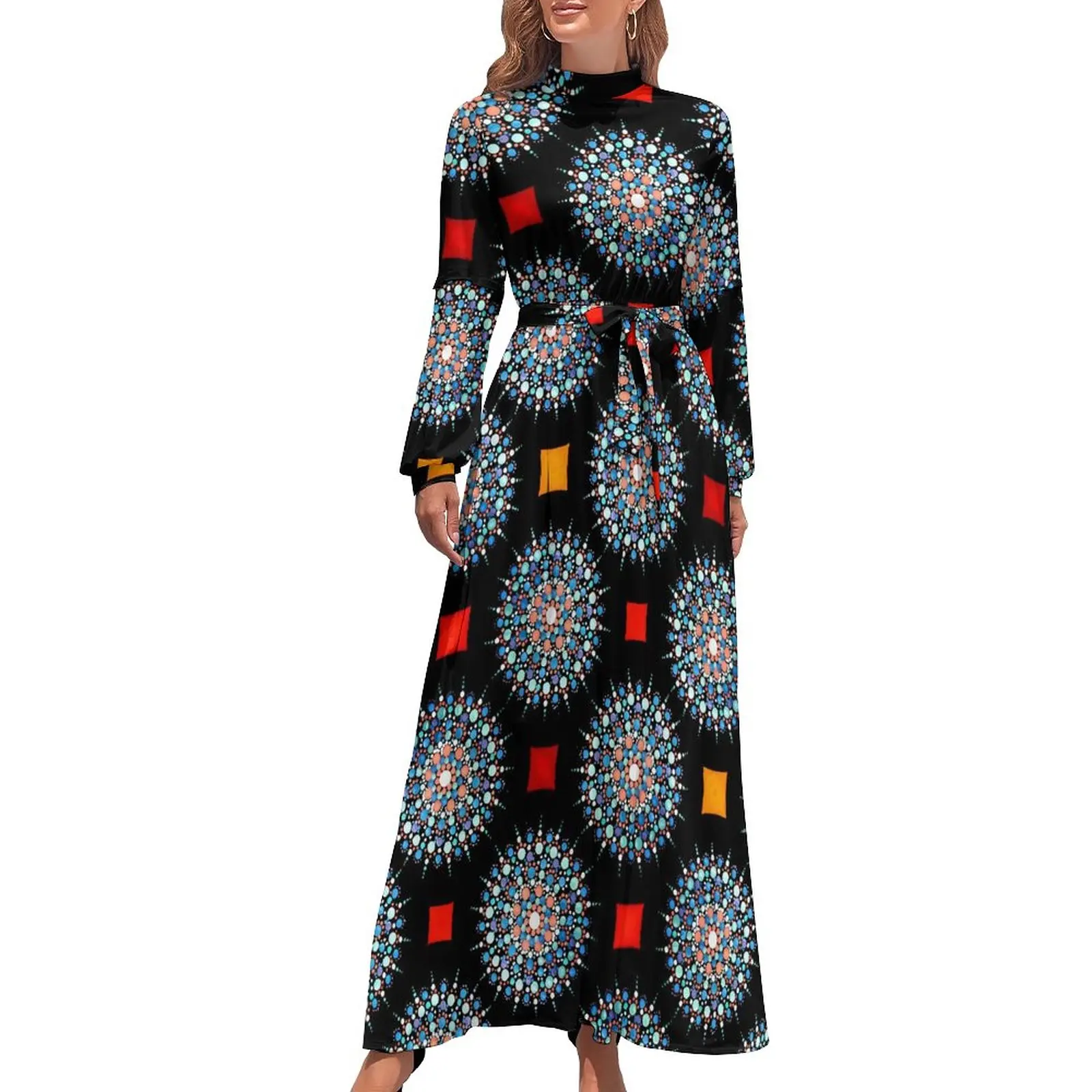 

Платье-макси с цветочным принтом, высоким воротом и длинным рукавом