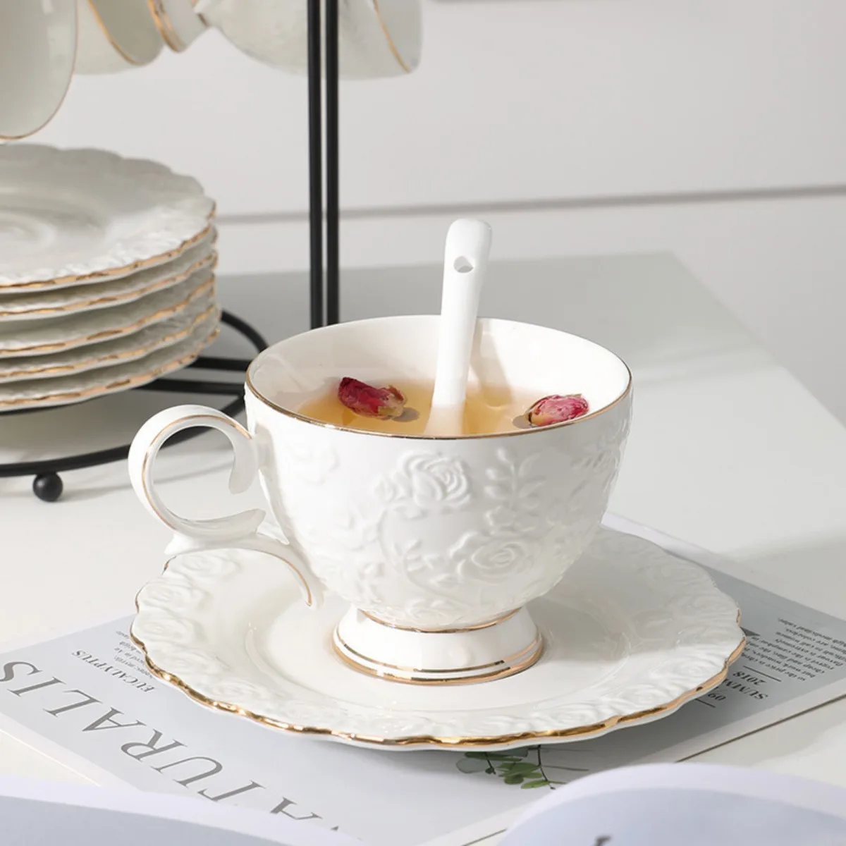 

Керамические чашки, кофейные кружки, оптовая продажа, домашний Европейский Ароматизированный Чай, английский послеобеденный чай, изысканные чашки и блюдца, ложка, подарочный набор