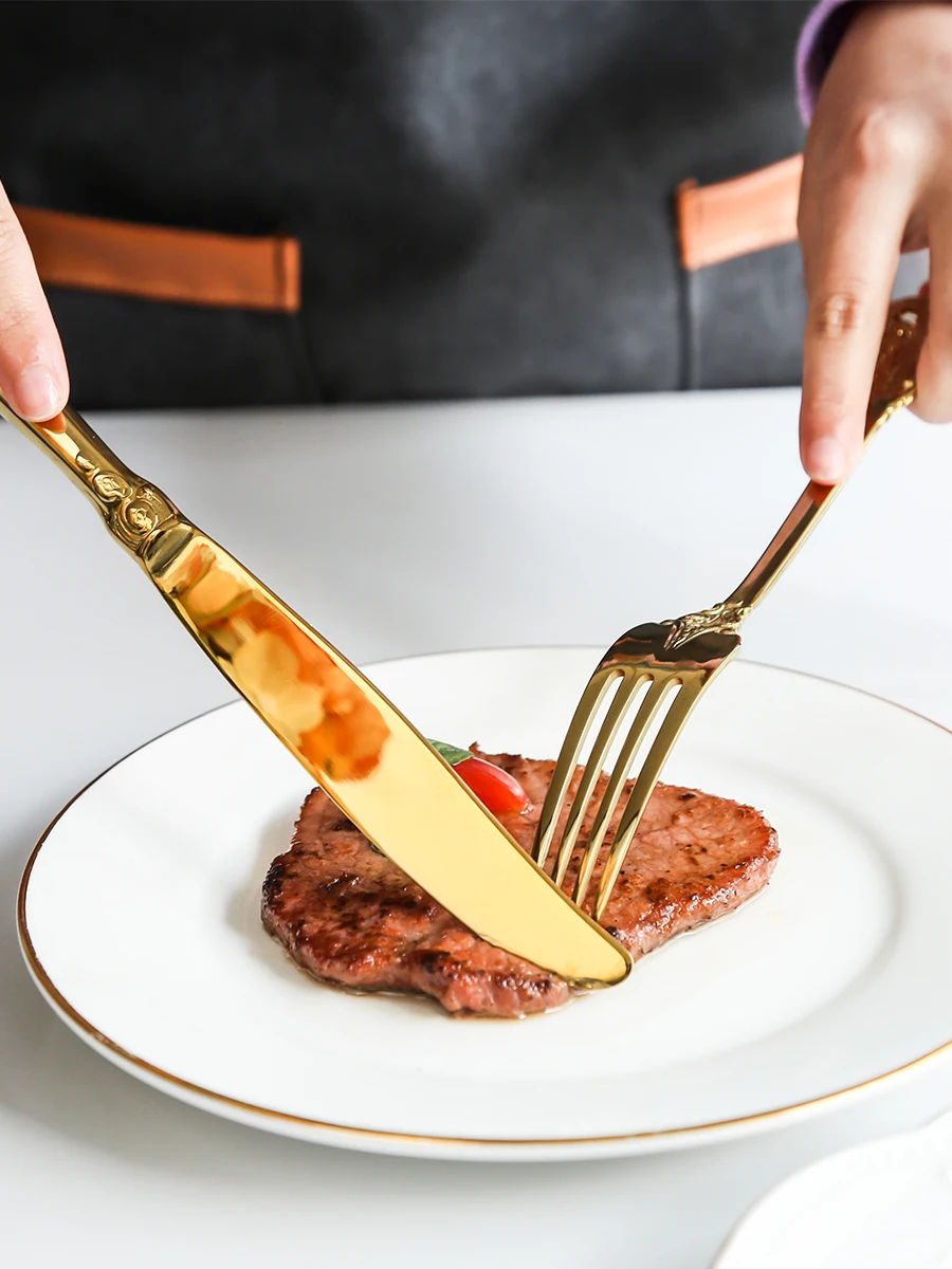 

Metal Luxury Cutlery Set Spoon Fork Knife European Style Portable Cutlery Set Wedding Vajilla Completa Kitchen Tableware 50