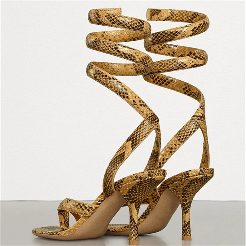 2022 Summer Women Medium Heel Clip Feet Plus Size Print 43 Snake Print Elastic Ring Foot Stiletto Sexy Fashion Banquet Sandals