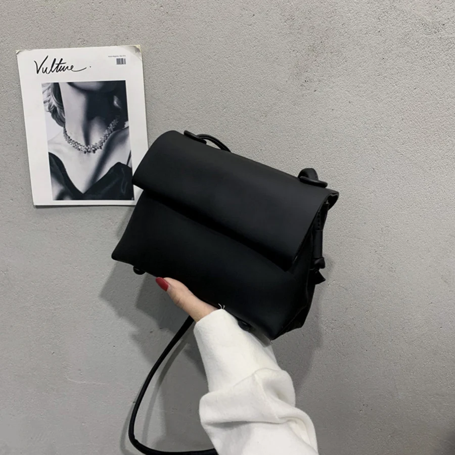 2025 Новая женская сумка через плечо летняя маленькая рыночная простая на одно для