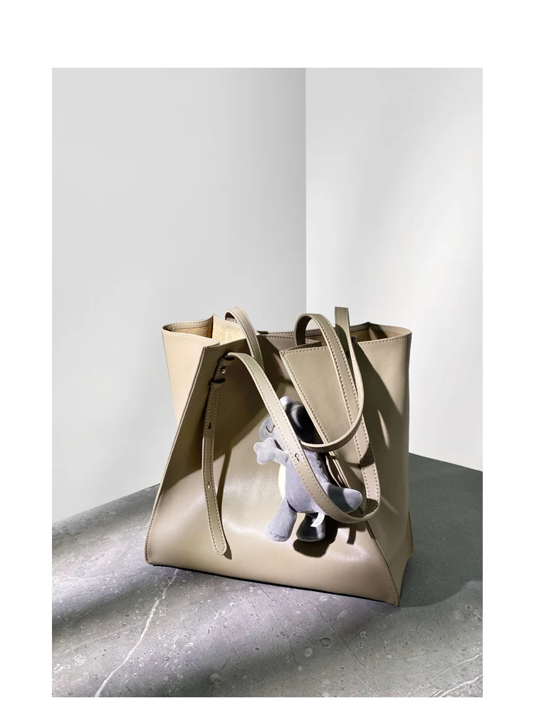 

2022 New Leather Tote Bag Computer Bag Soft Leather Commuting Shoulder Bag Women's Quality Women's Bag