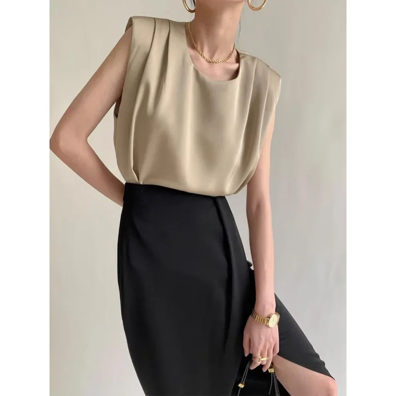 Лето 2024 новая модная футболка без рукавов с круглым вырезом женская летняя